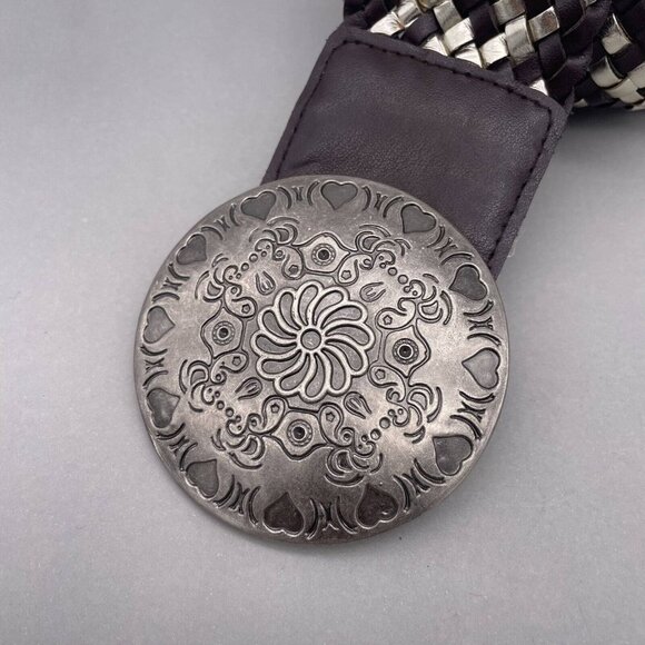 Round Floral Engraved Buckle Woven Belt Black and Silver 42 Inch - Picture 3 of 5